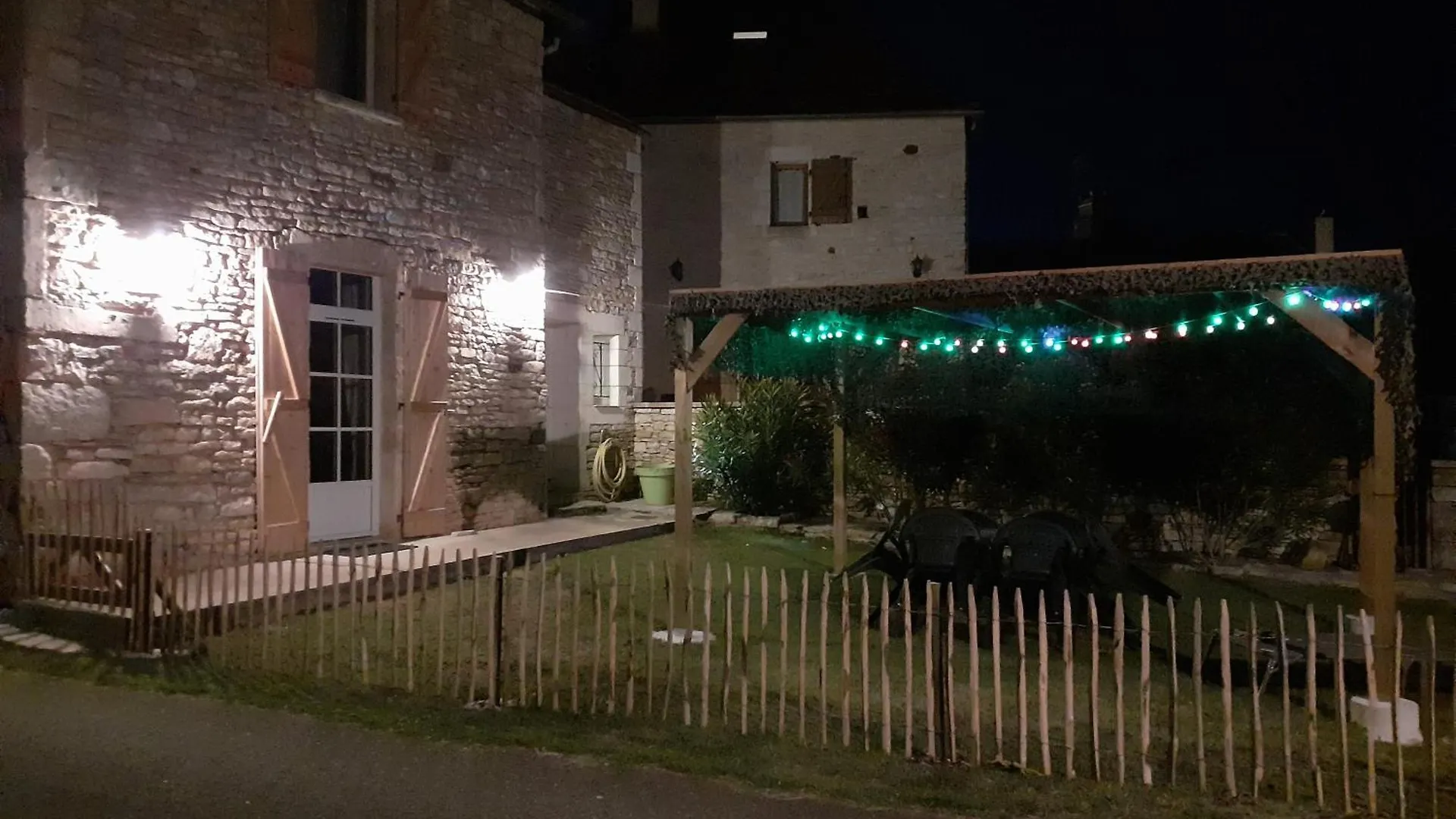 Holiday home Gite Les Lauriers Roses - Petit Coin De Paradis - 4P Lavercantiere