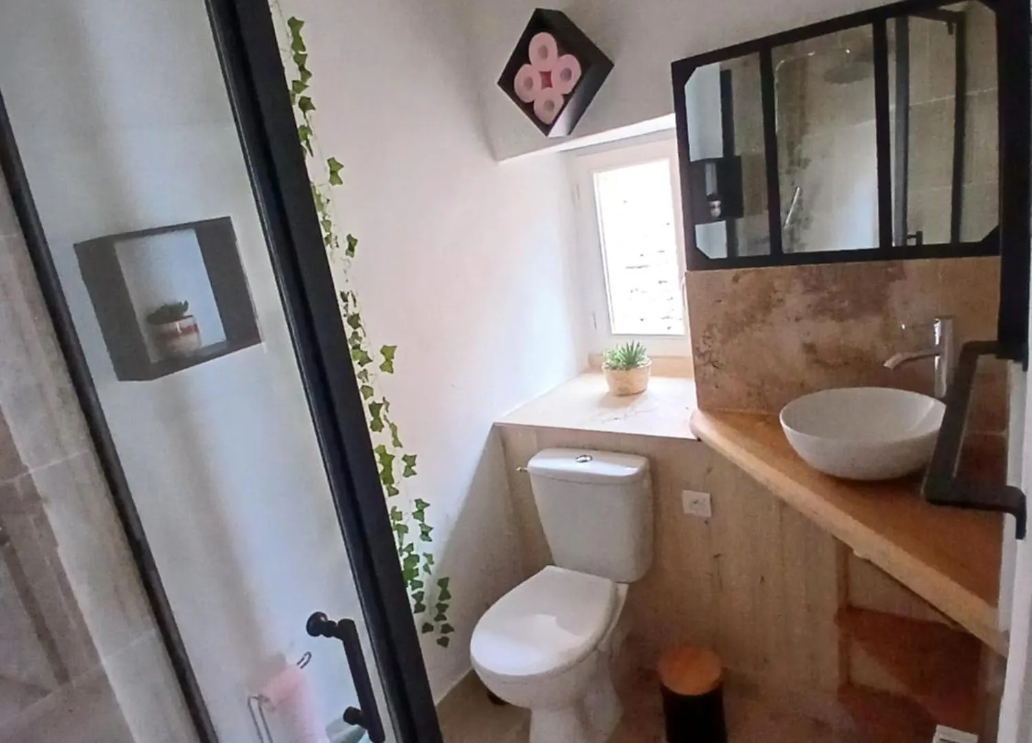 Gite Les Lauriers Roses - Petit Coin De Paradis - 4P Lavercantiere Holiday home